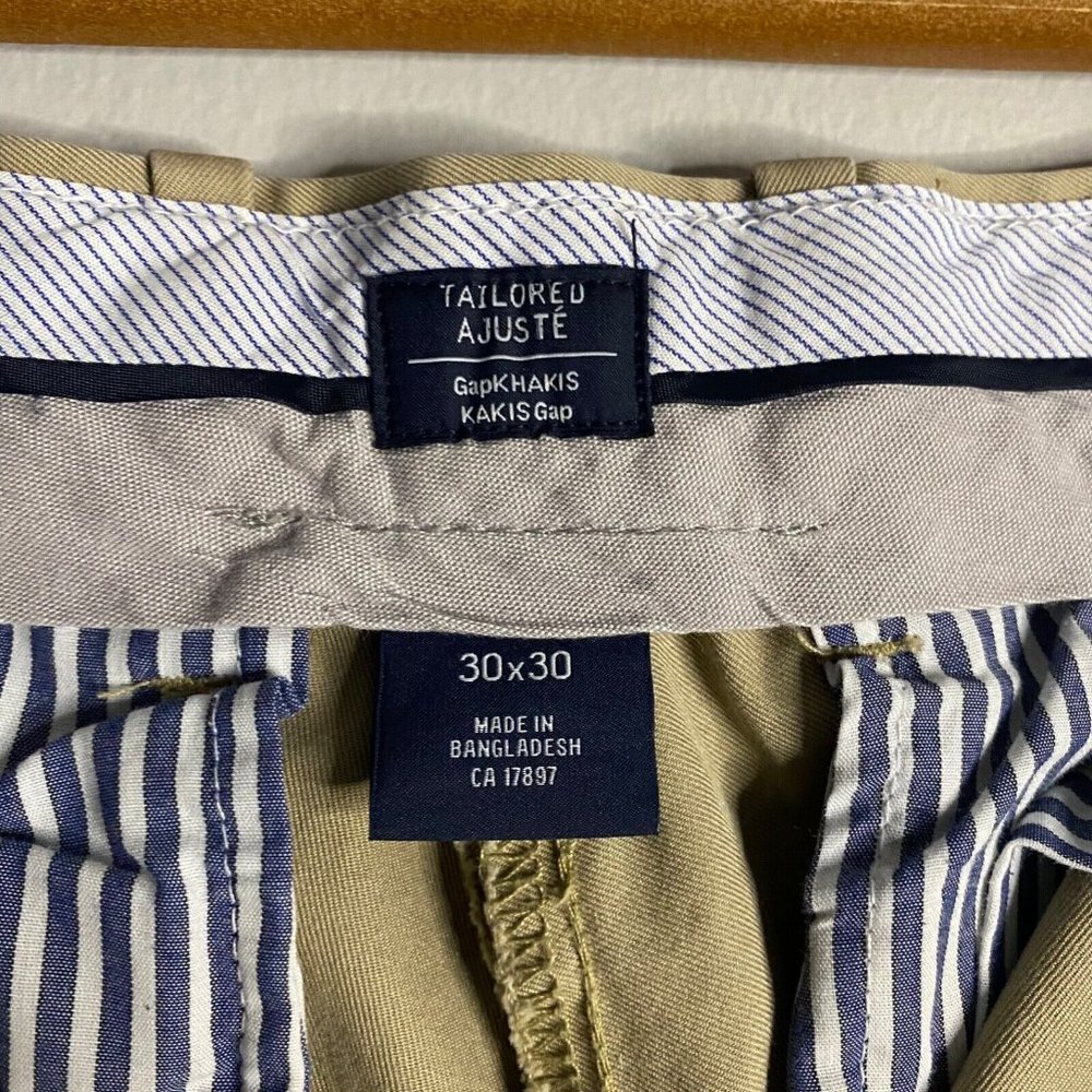 Gap Khaki Men's Tailored Relaxed Fit Pants - Picture 7 of 11